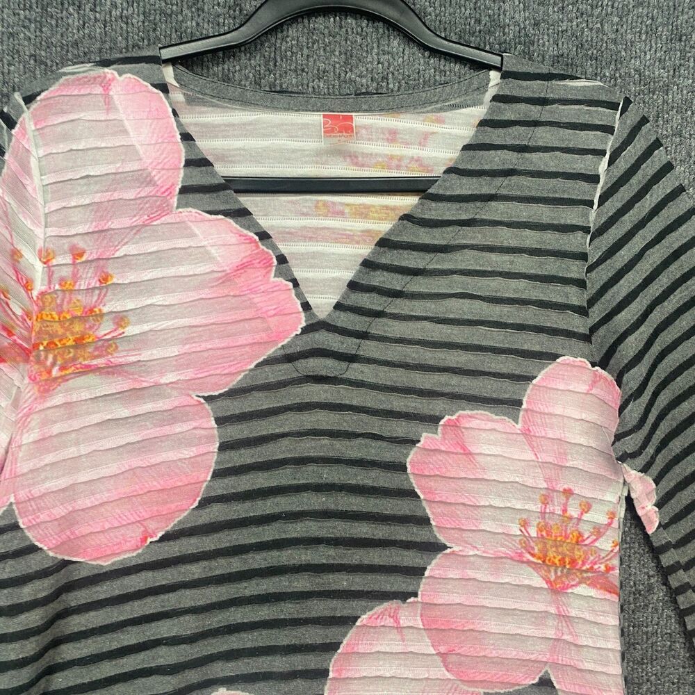 Before + Again Top‎ Womens S Black Floral Tunic V-Neck Artsy Casual Chic Coastal - Picture 2 of 9